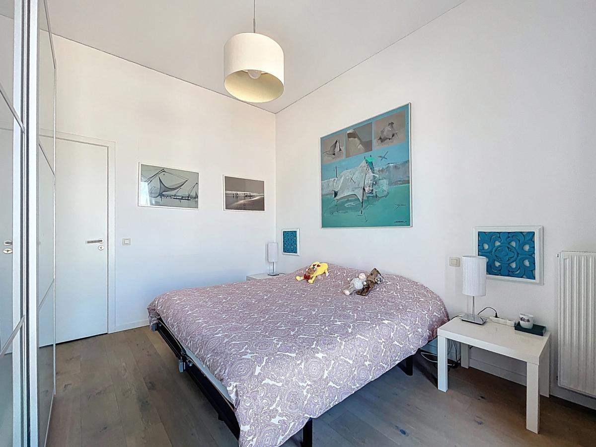 Petit Sablon : Charmant appartement meublé de 2 CH. + balcon
