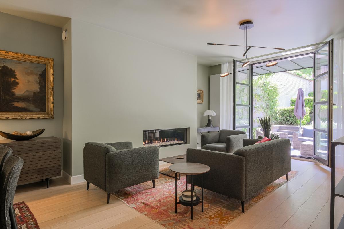 Cambre : bel apt moderne 2 ch grand jardin ouest