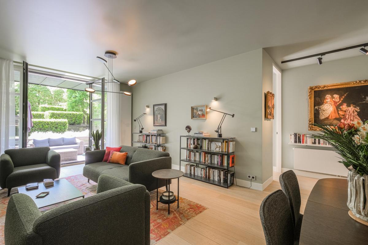 Cambre : bel apt moderne 2 ch grand jardin ouest