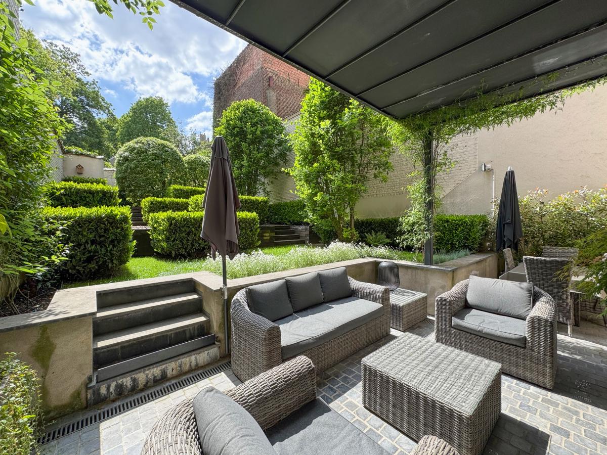 Cambre : bel apt moderne 2 ch grand jardin ouest