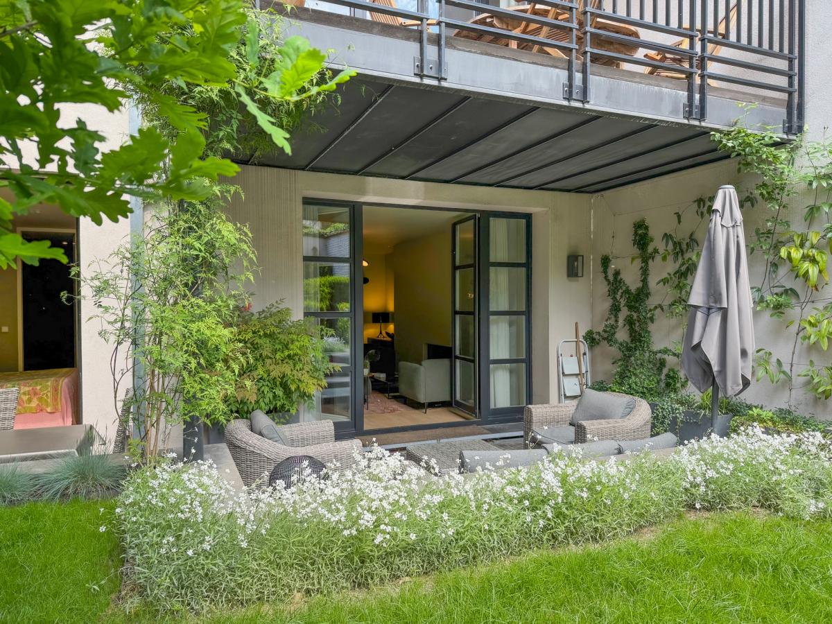 Cambre : bel apt moderne 2 ch grand jardin ouest