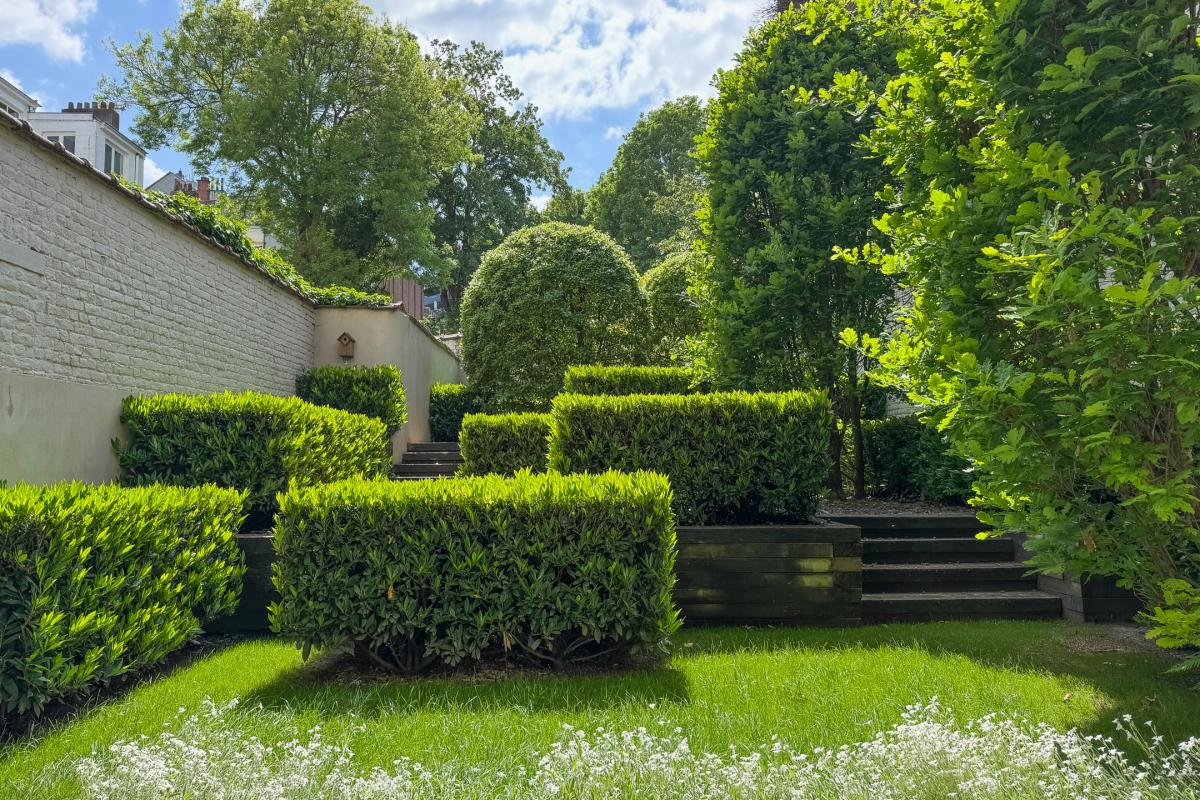 Cambre : bel apt moderne 2 ch grand jardin ouest