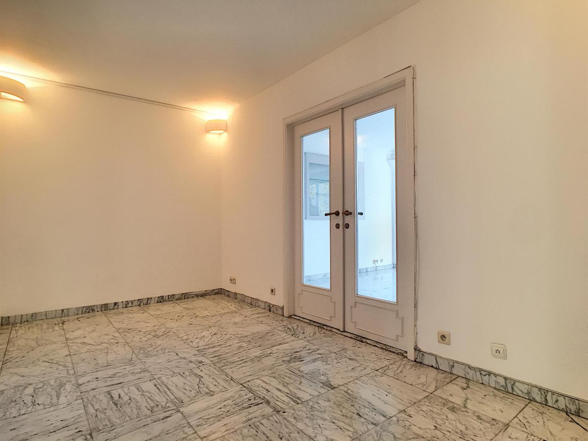Square Marie Louise : Somptueux appartement 3 chambres