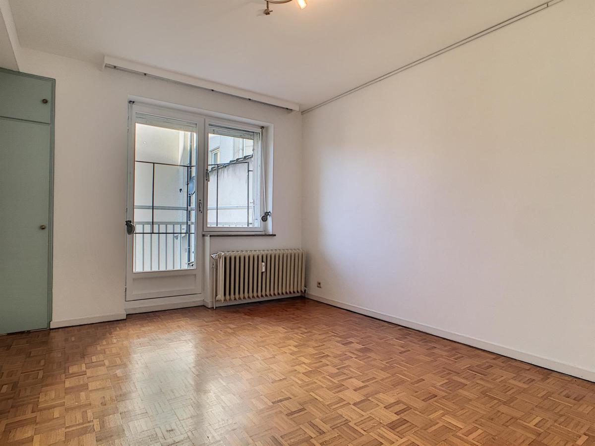 Square Marie Louise : Somptueux appartement 3 chambres