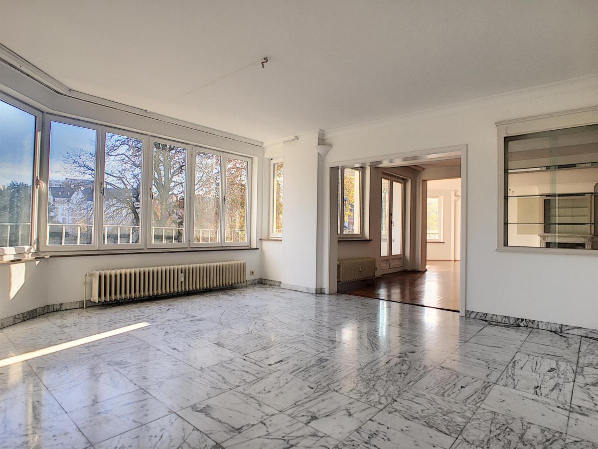 Square Marie Louise : Somptueux appartement 3 chambres
