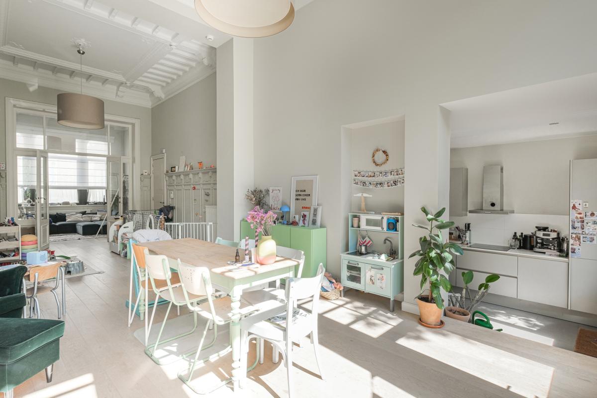 Châtelain:  Magnifique duplex rez-de-chaussée avec jardin