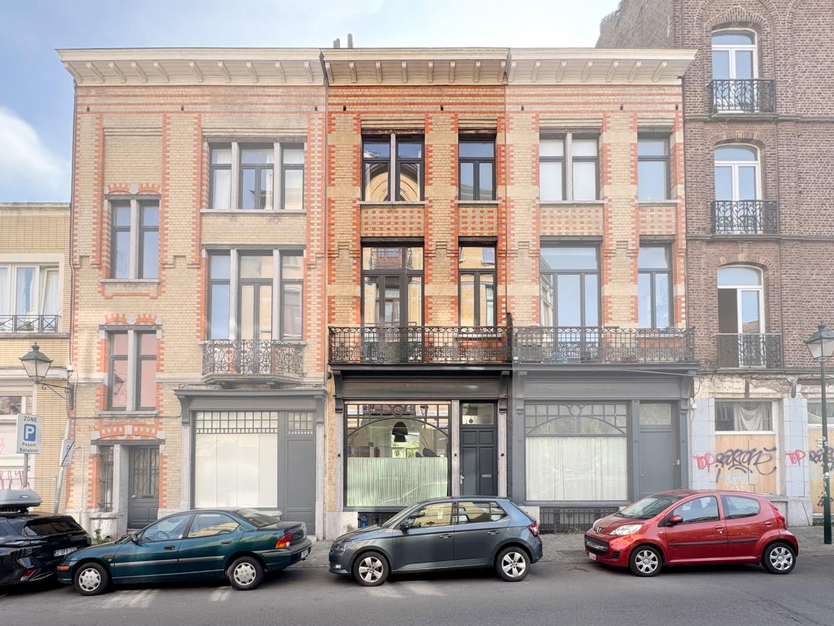SOUS OFFRE !! Place Albert : jolie maison rénovée 3/4 ch jardin