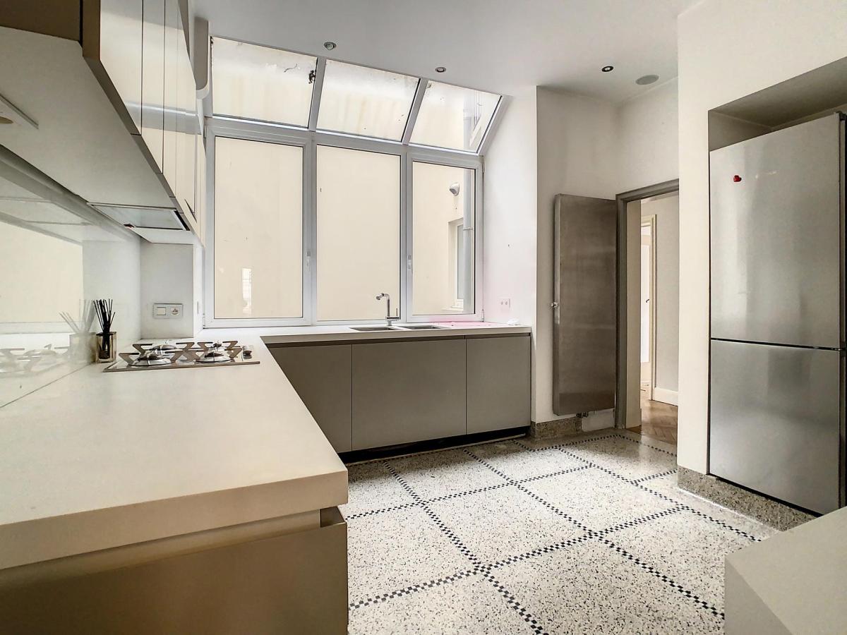 JB Meunier : Bel appartement de caractère de 2 chambres