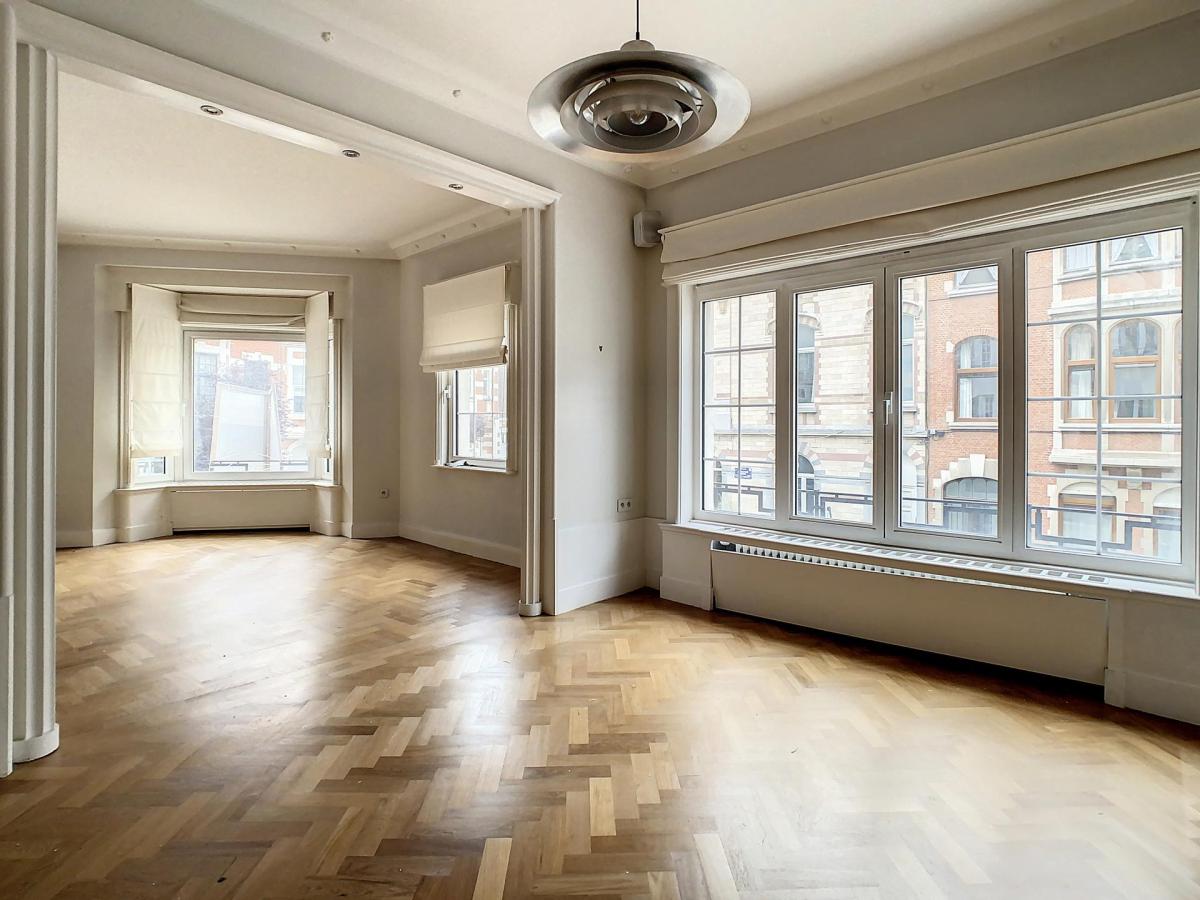 JB Meunier : Bel appartement de caractère de 2 chambres