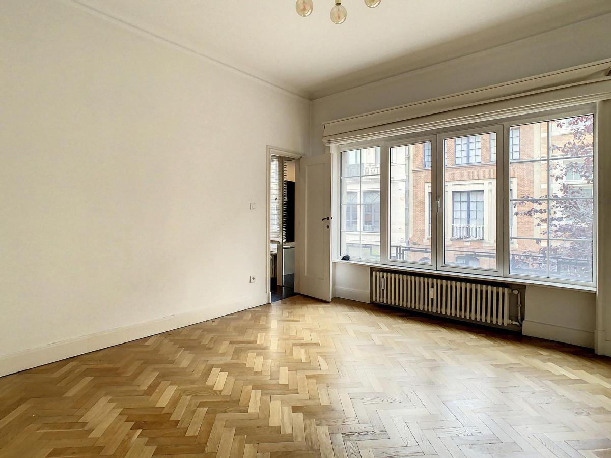 JB Meunier : Bel appartement de caractère de 2 chambres