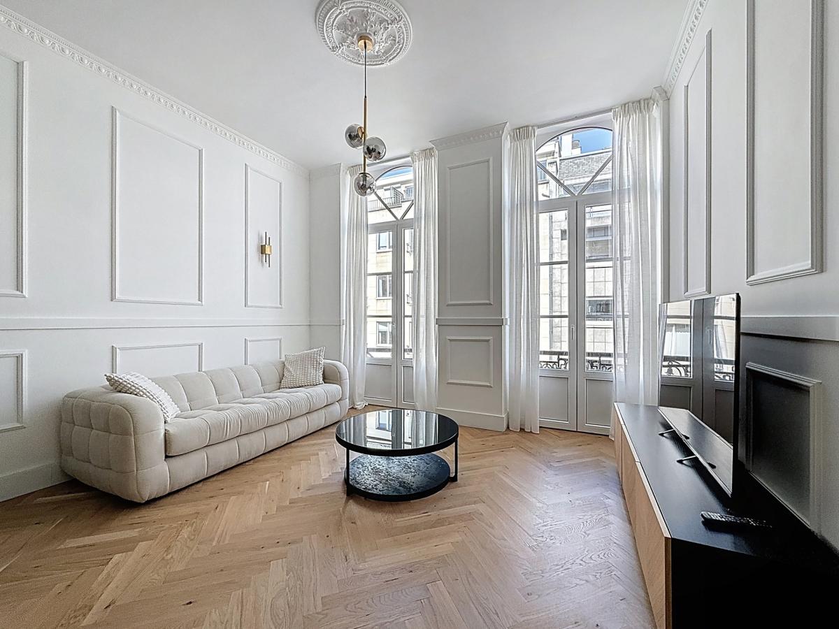 Louise/Etangs Ixelles : Superbe appartement 1 CH. meublé