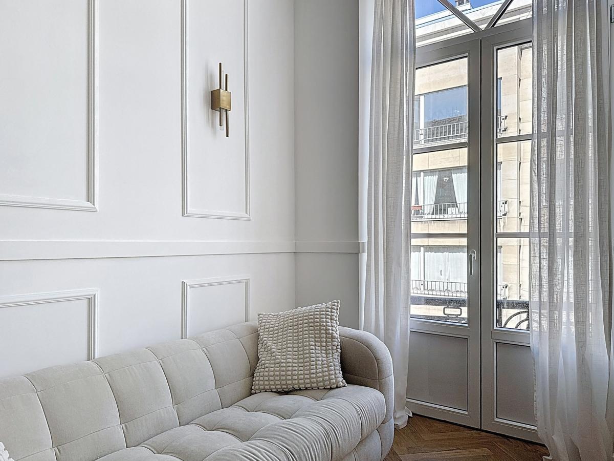 Louise/Etangs Ixelles : Superbe appartement 1 CH. meublé