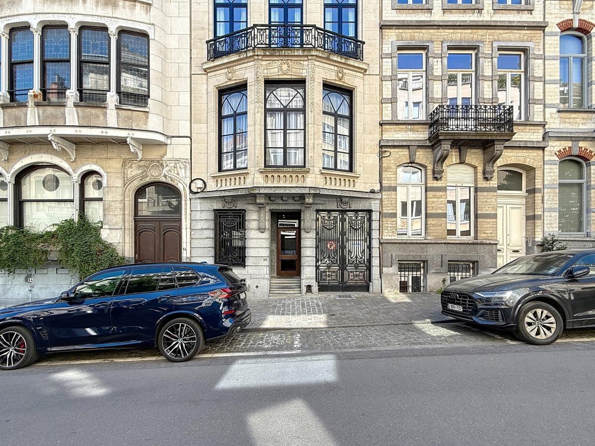 Louise/Etangs Ixelles : Superbe appartement 1 CH. meublé