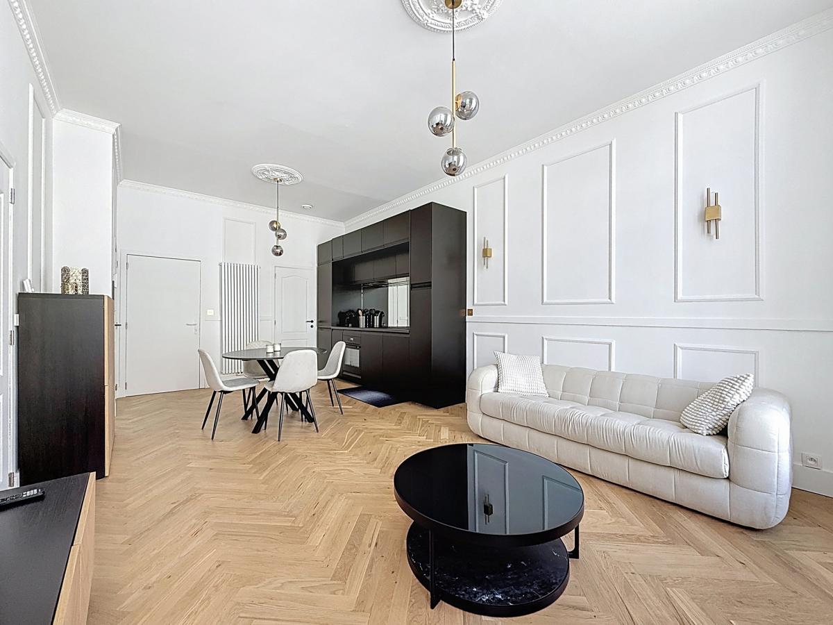 Louise/Etangs Ixelles : Superbe appartement 1 CH. meublé