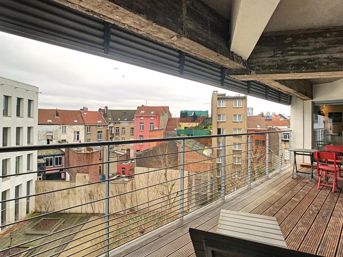 Saint-Gilles : Magnifique loft en parfait état + terrasse