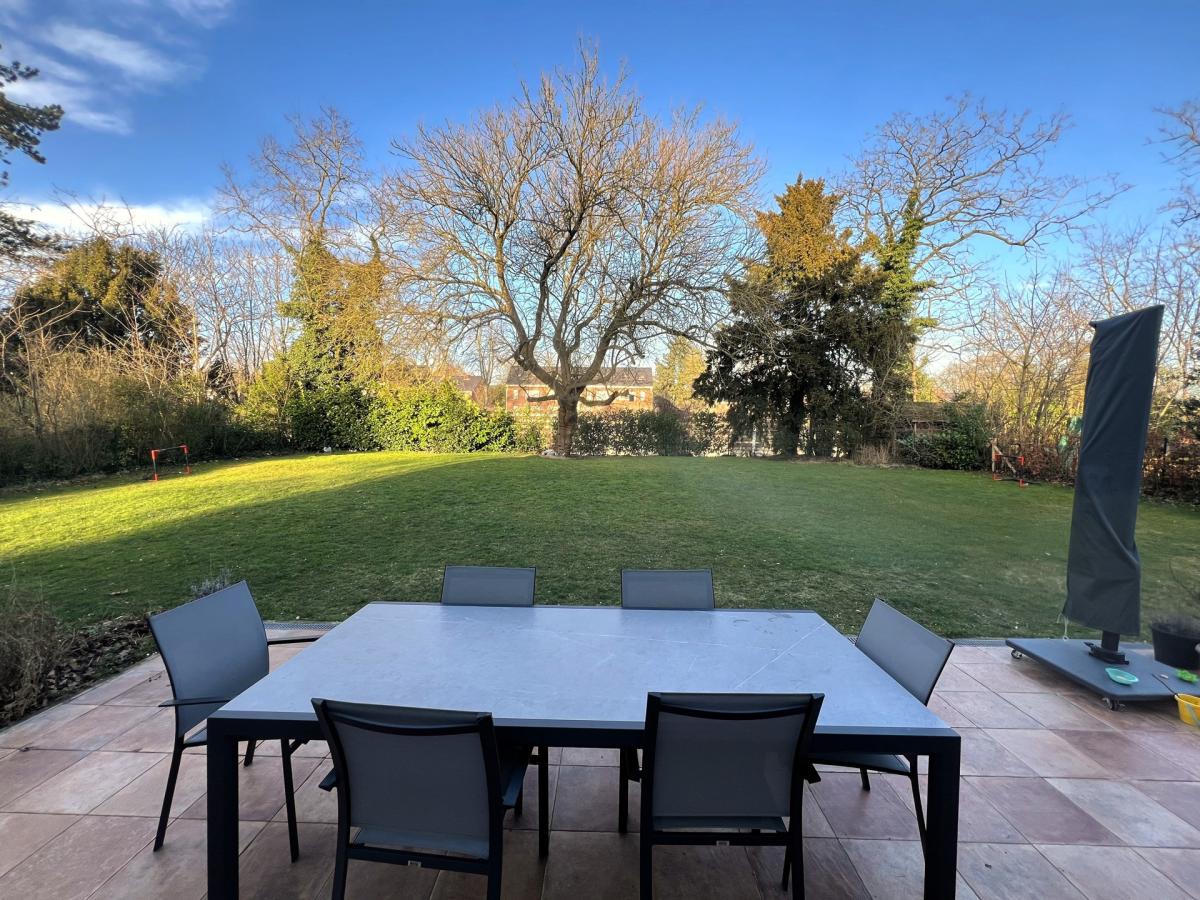 Uccle/Linkebeek : Belle villa rénovée de 4 ch.+ bureau 