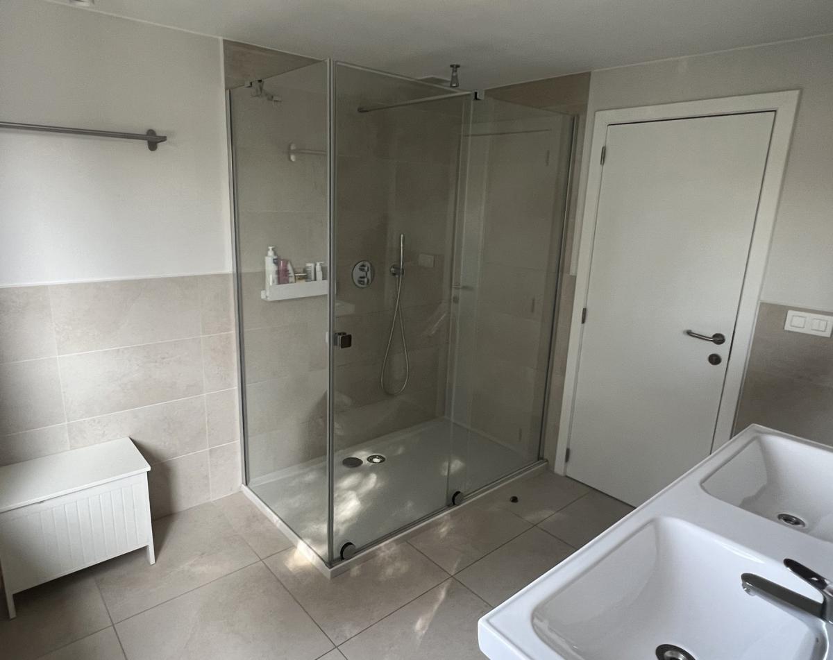 Uccle/Linkebeek : Belle villa rénovée de 4 ch.+ bureau 