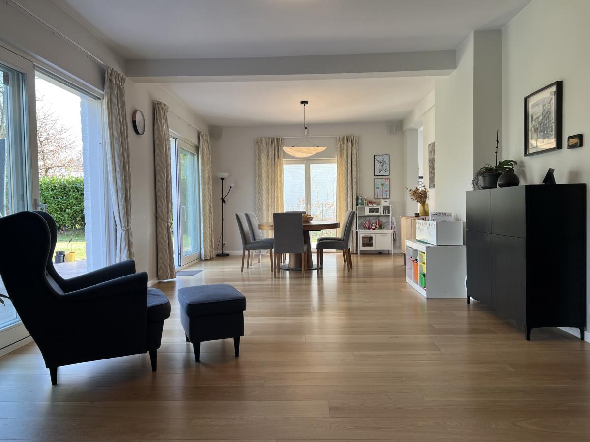 Uccle/Linkebeek : Belle villa rénovée de 4 ch.+ bureau 