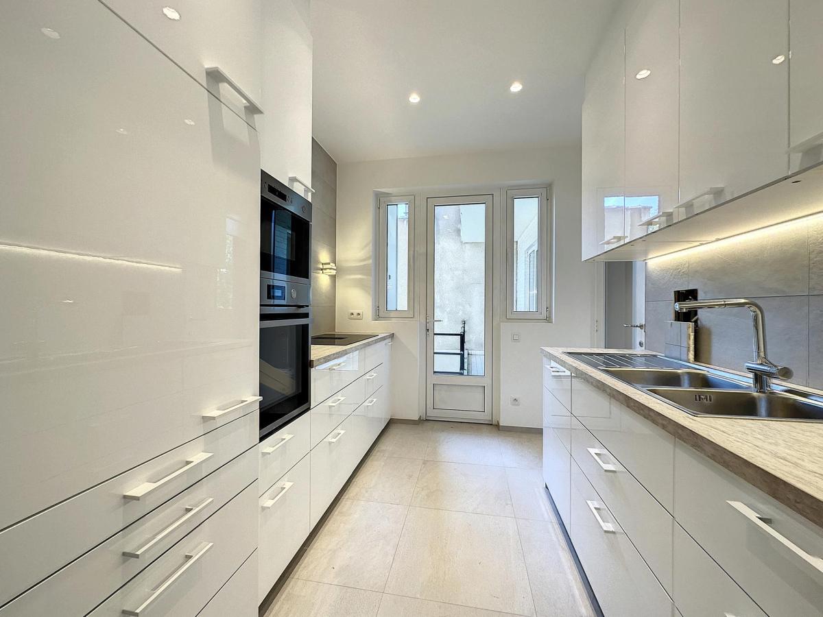 Churchill : Somptueux appartement remis à neuf + terrasses