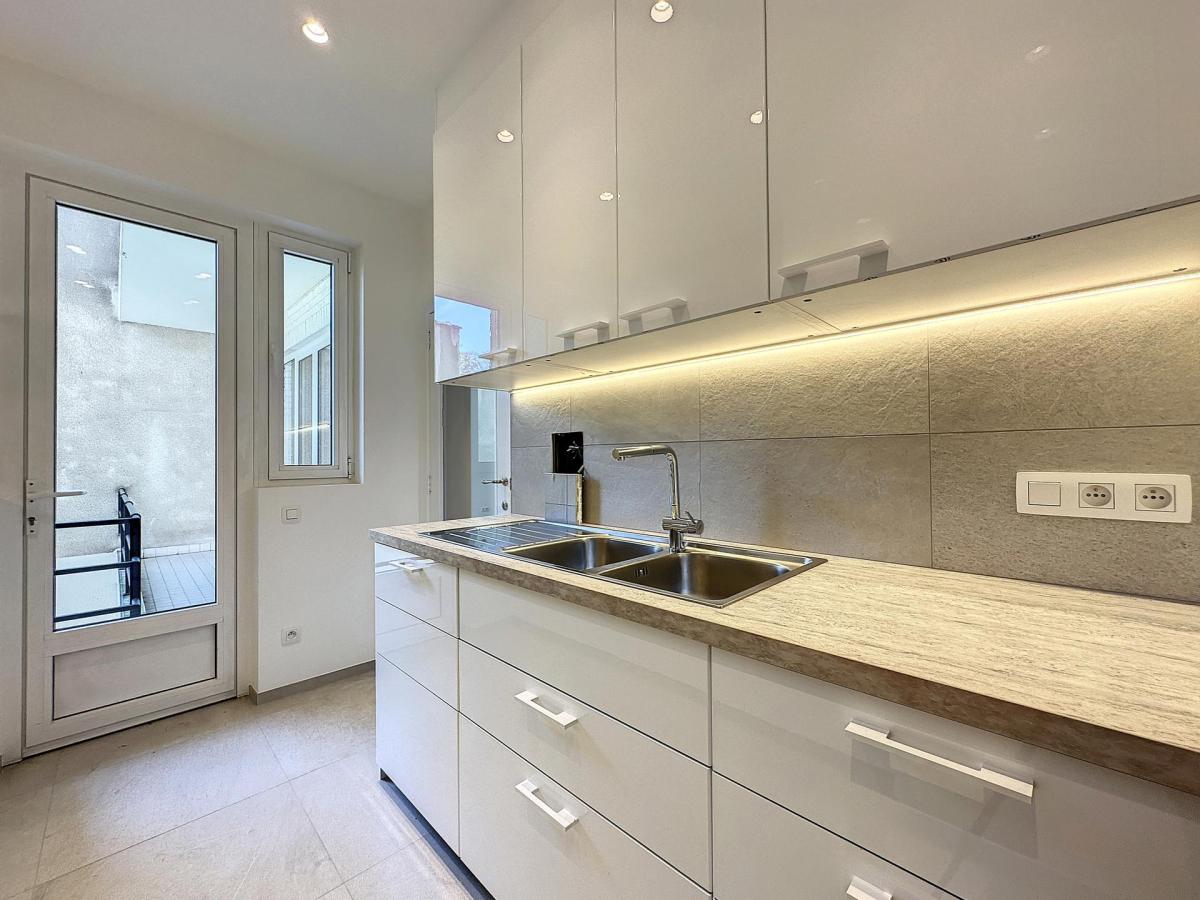 Churchill : Somptueux appartement remis à neuf + terrasses