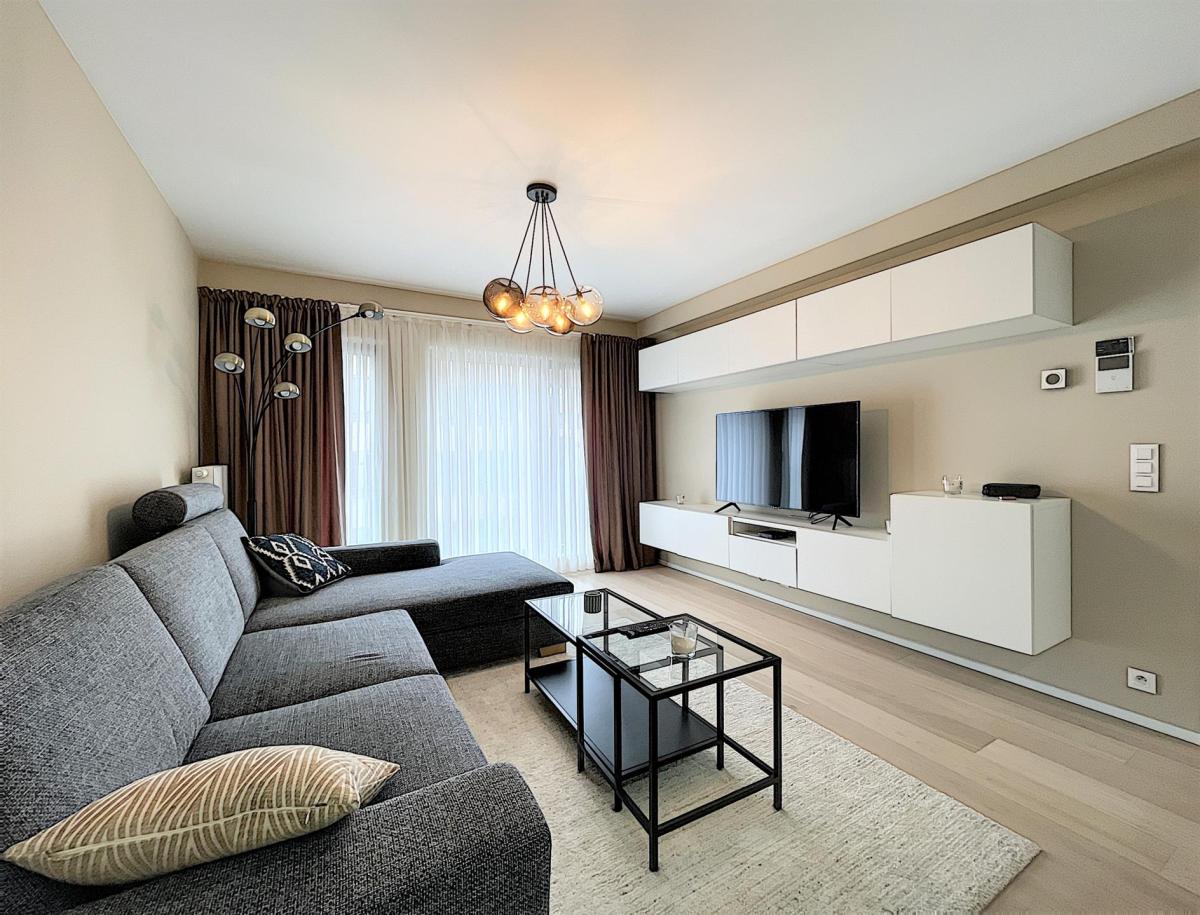 King Charles/Charleroi : Bel appartement 1 ch meublé 