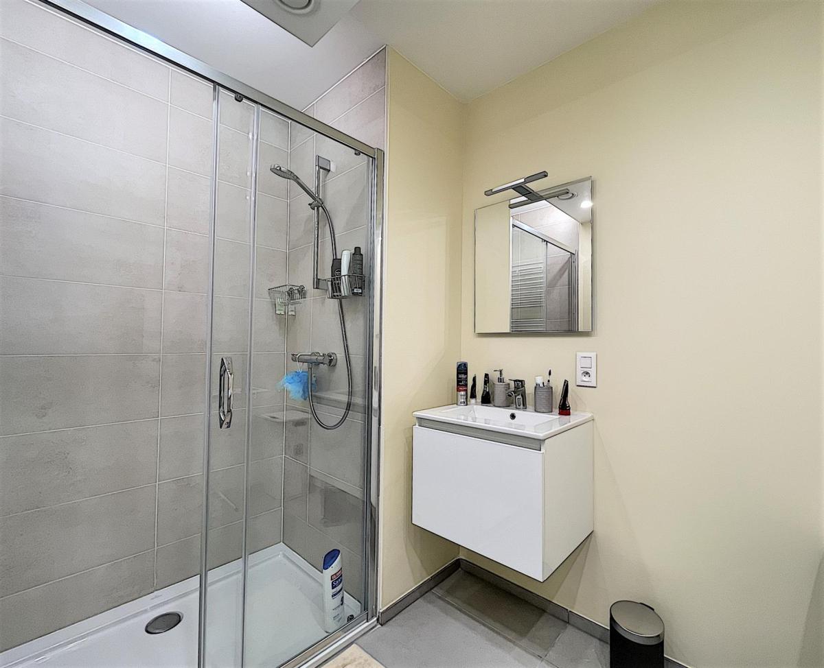 King Charles/Charleroi : Bel appartement 1 ch meublé 