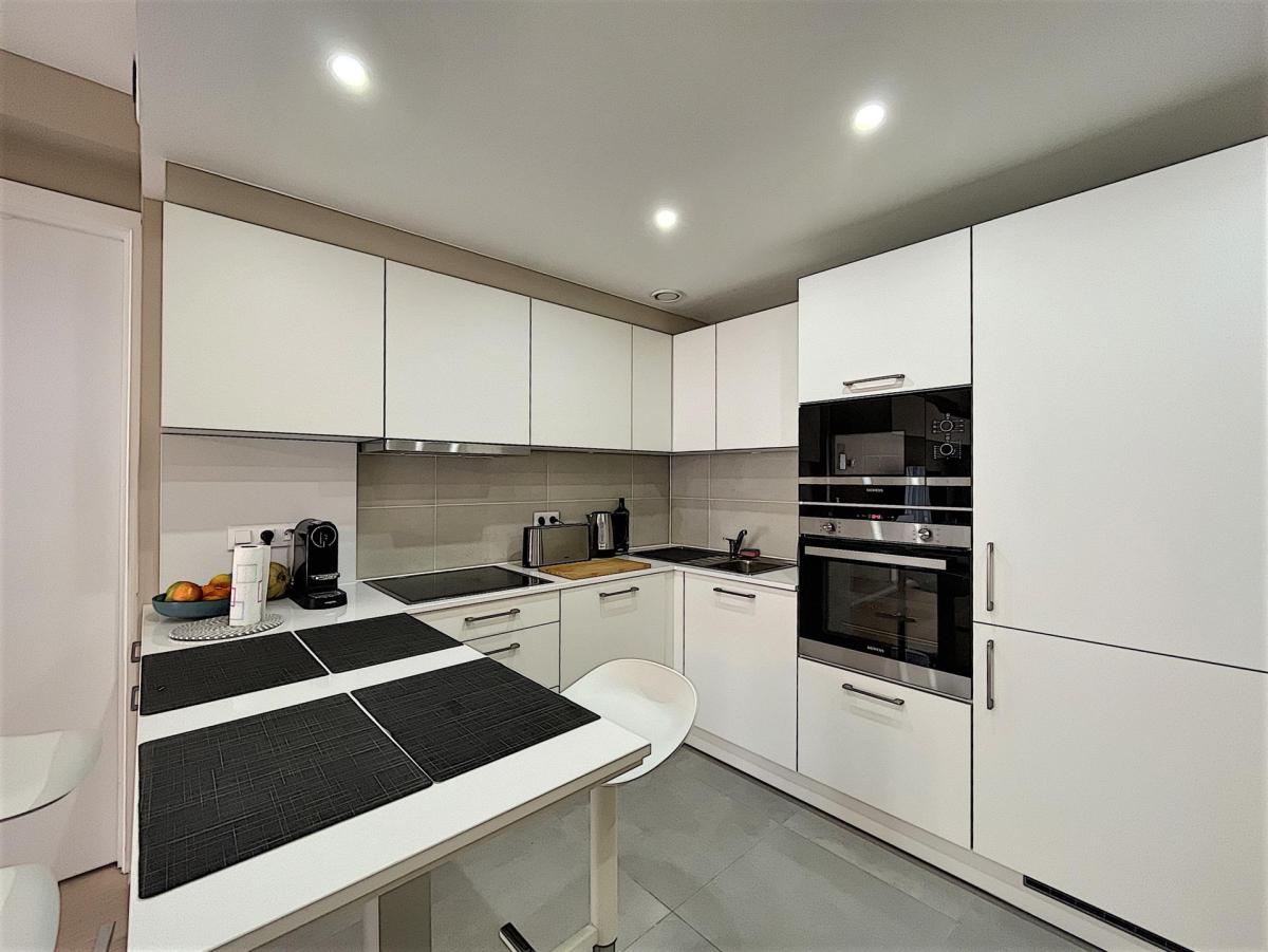 King Charles/Charleroi : Bel appartement 1 ch meublé 