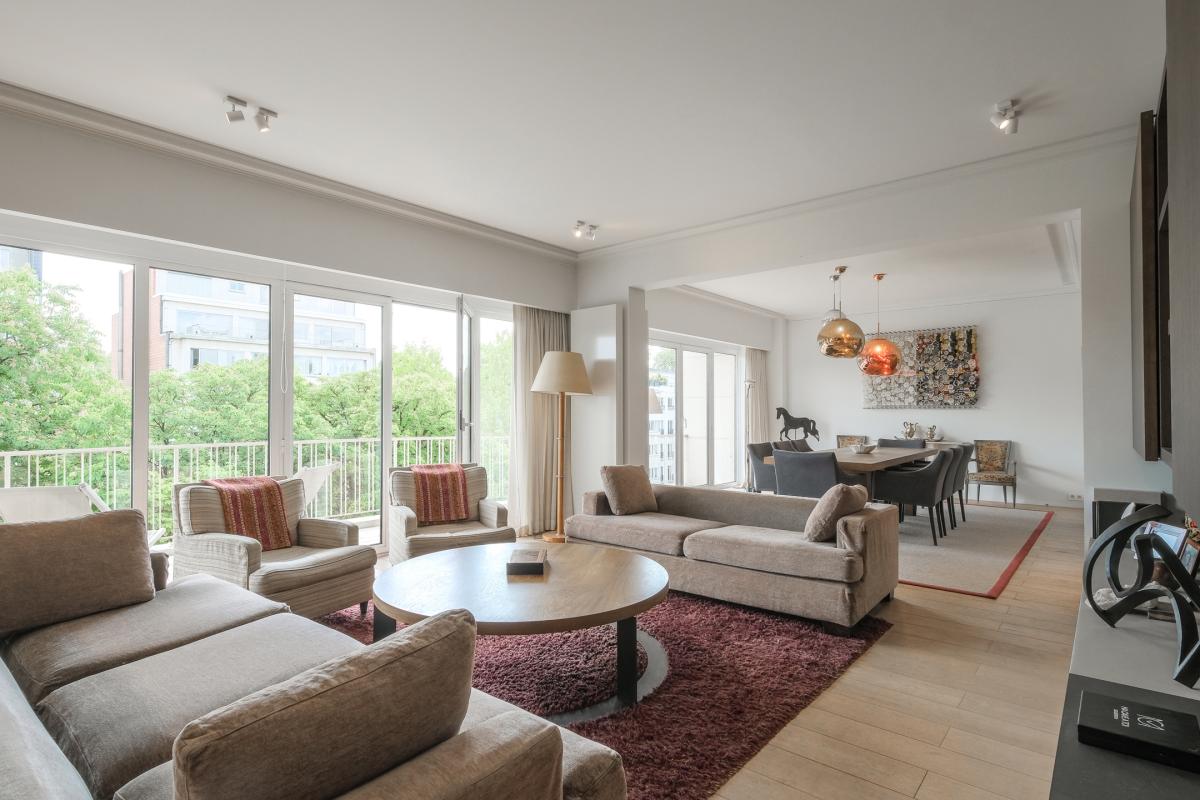 Churchill : Superbe appartement rénové 3 chambres +terrasses