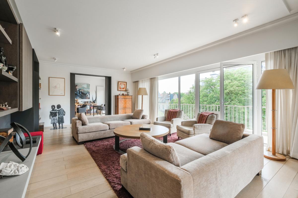 Churchill : Superbe appartement rénové 3 chambres +terrasses