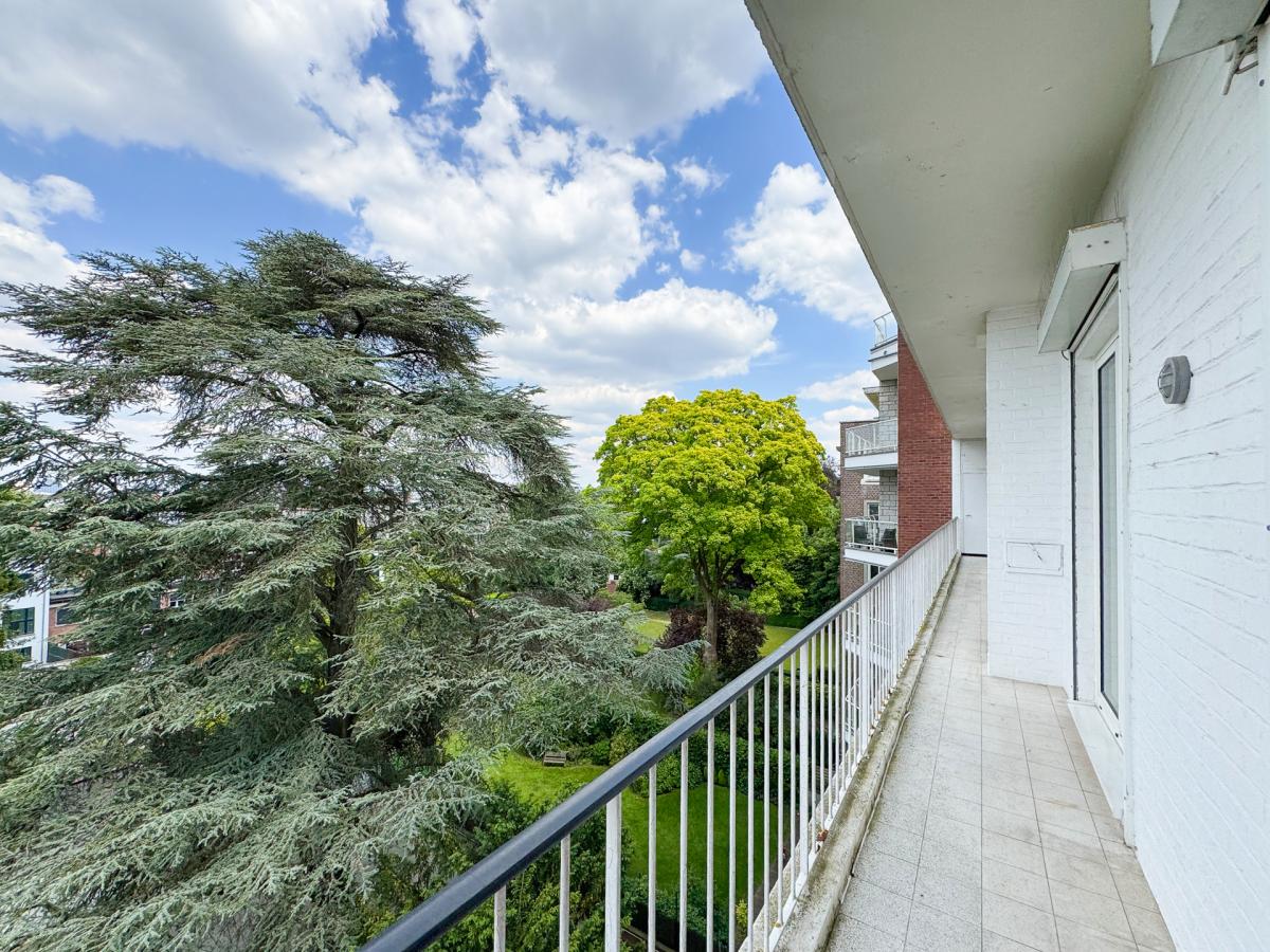 Churchill : Superbe appartement rénové 3 chambres +terrasses