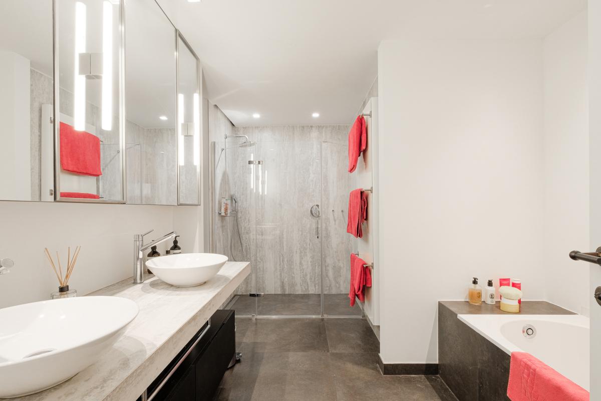 Churchill : Superbe appartement rénové 3 chambres +terrasses