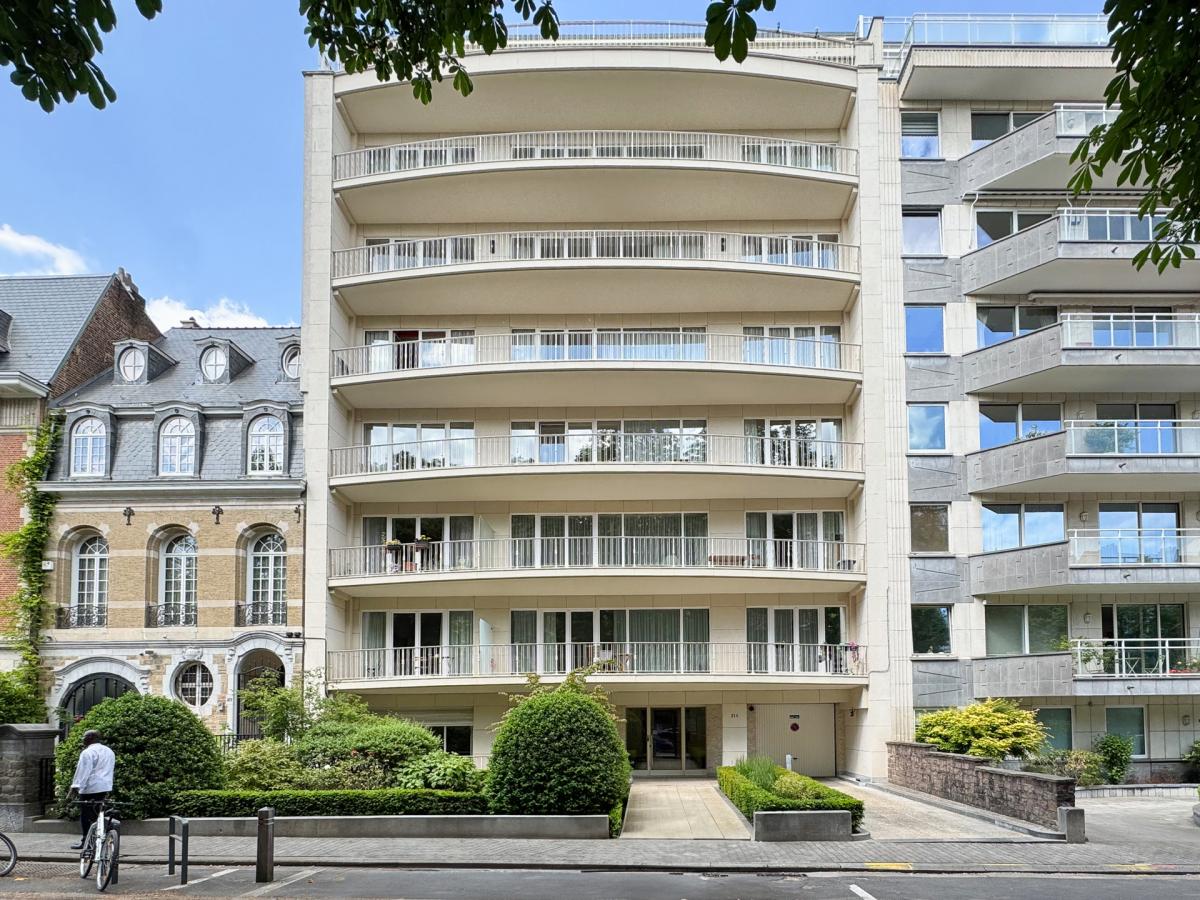Churchill : Superbe appartement rénové 3 chambres +terrasses
