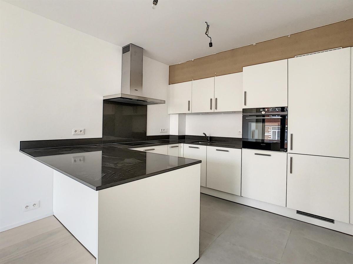 King Charles : Bel appartement + balcon + parking