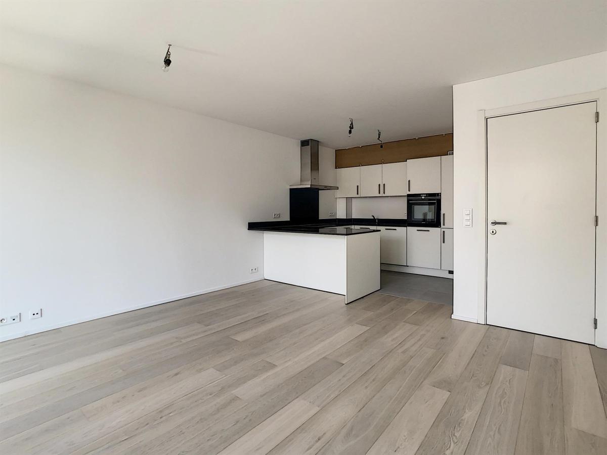 King Charles : Bel appartement + balcon + parking