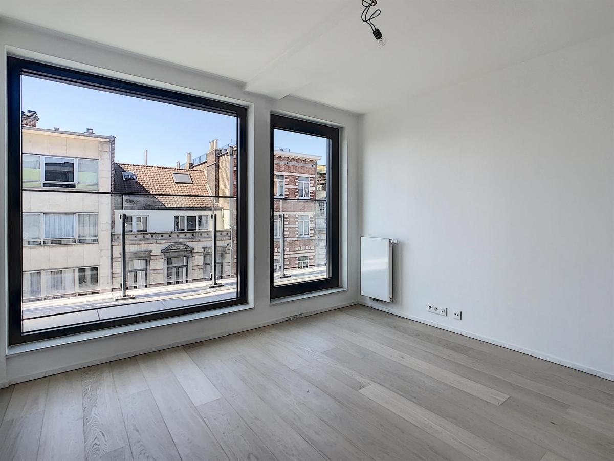 King Charles : Bel appartement + balcon + parking