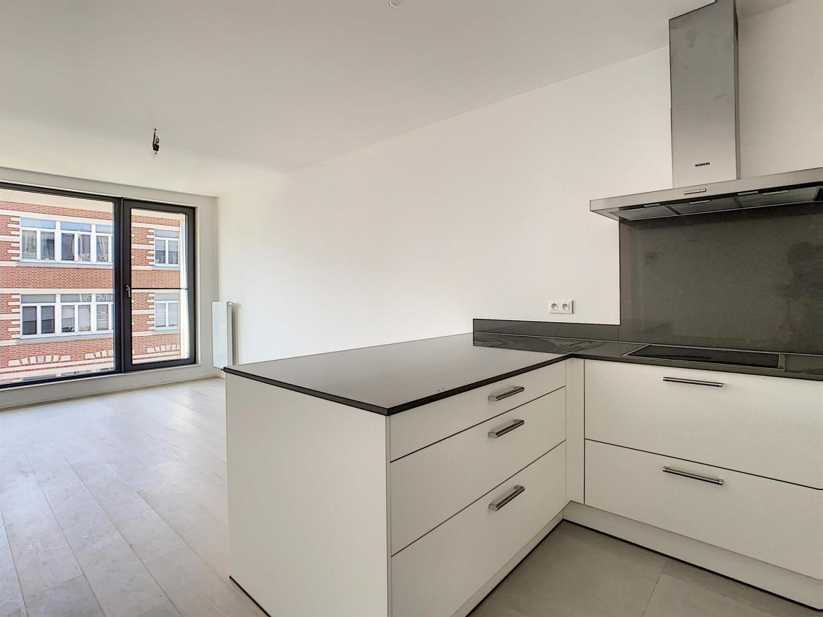 King Charles : Bel appartement + balcon + parking