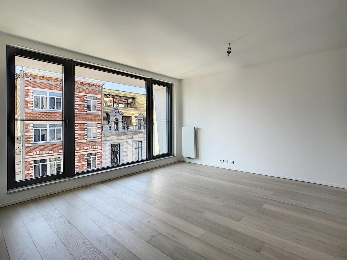 King Charles : Bel appartement + balcon + parking