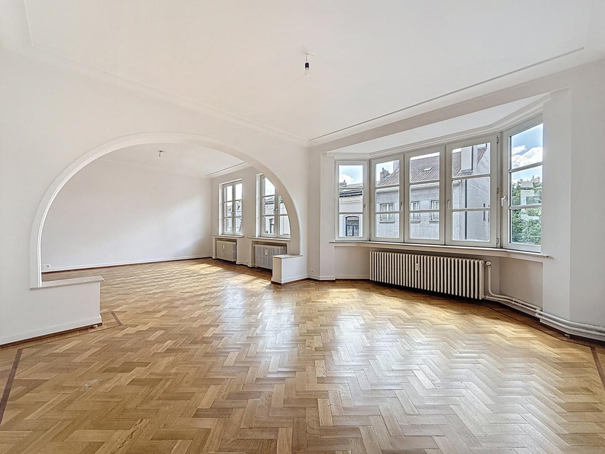 Legrand : Bel appartement rénové de 2 chambres + terrasse