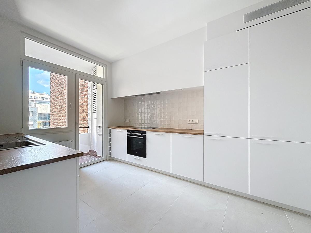 Legrand : Bel appartement rénové de 2 chambres + terrasse