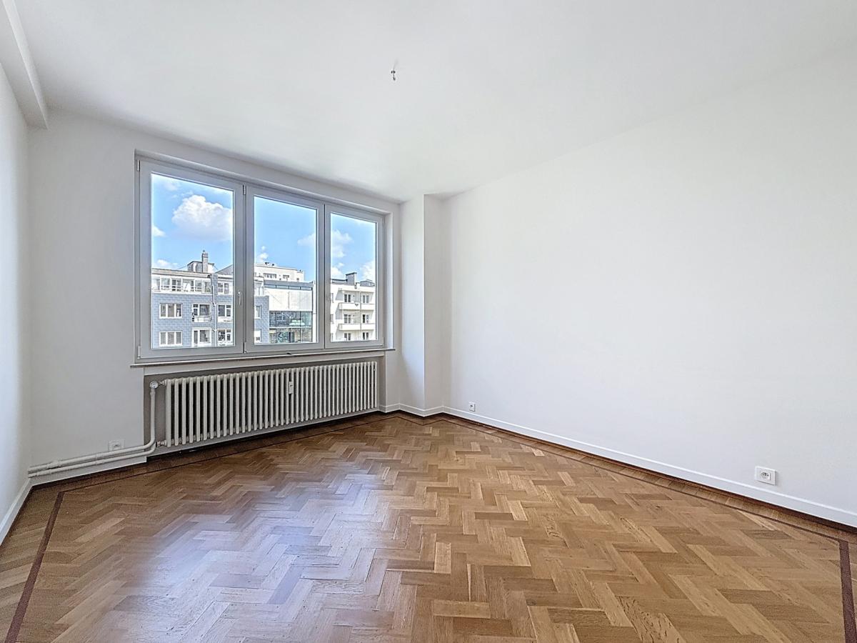 Legrand : Bel appartement rénové de 2 chambres + terrasse