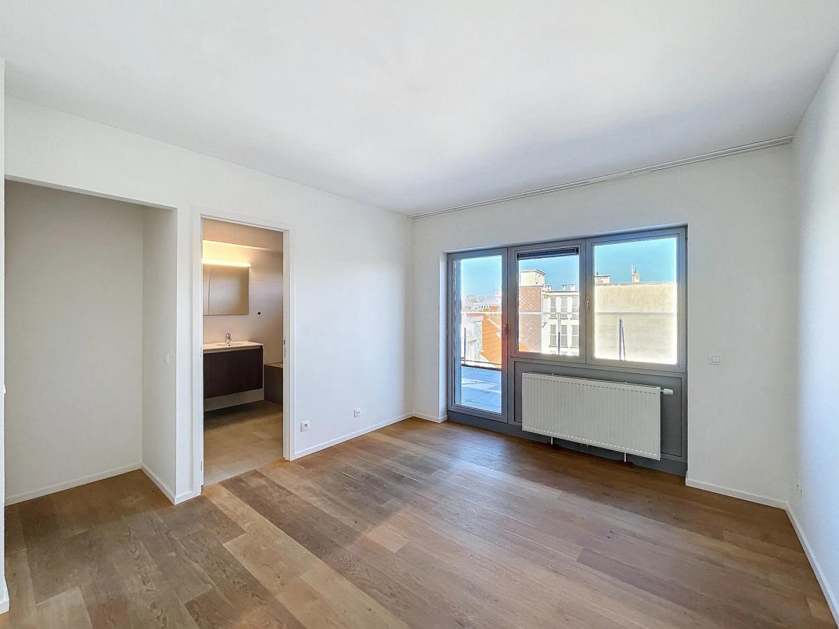 Quartier Européen : Penthouse 3 chambres avec 2 terrasses