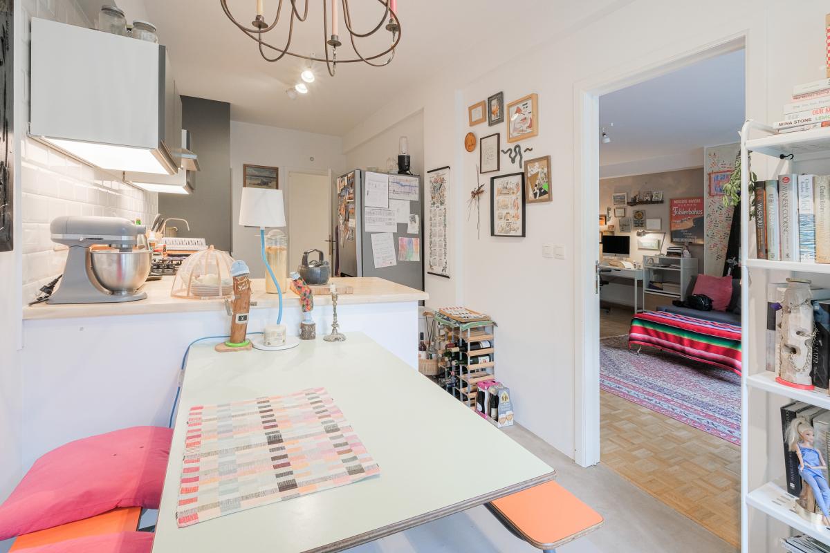 Altitude Cent:  Bel immeuble de rapport 5 unités + garage 