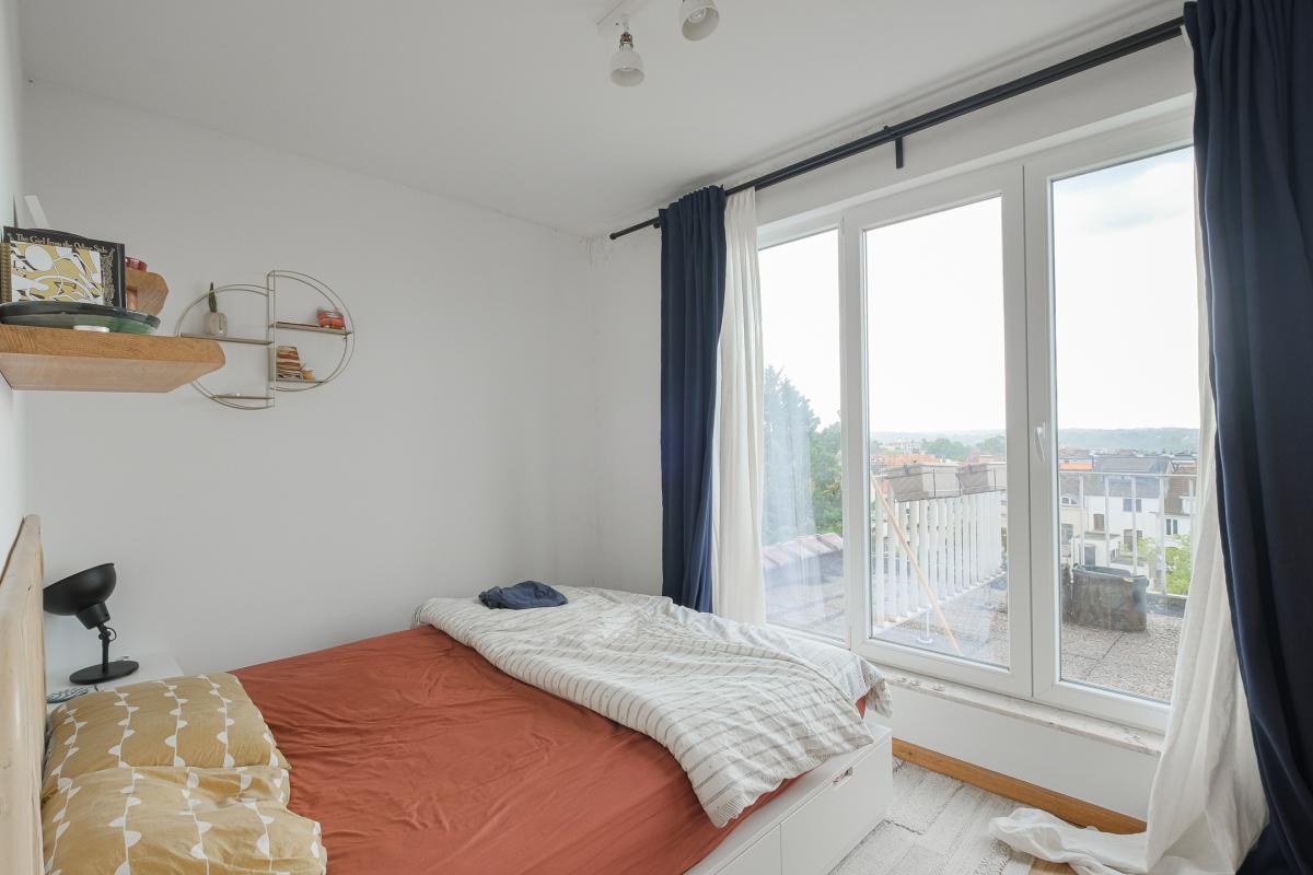 Altitude Cent:  Bel immeuble de rapport 5 unités + garage 