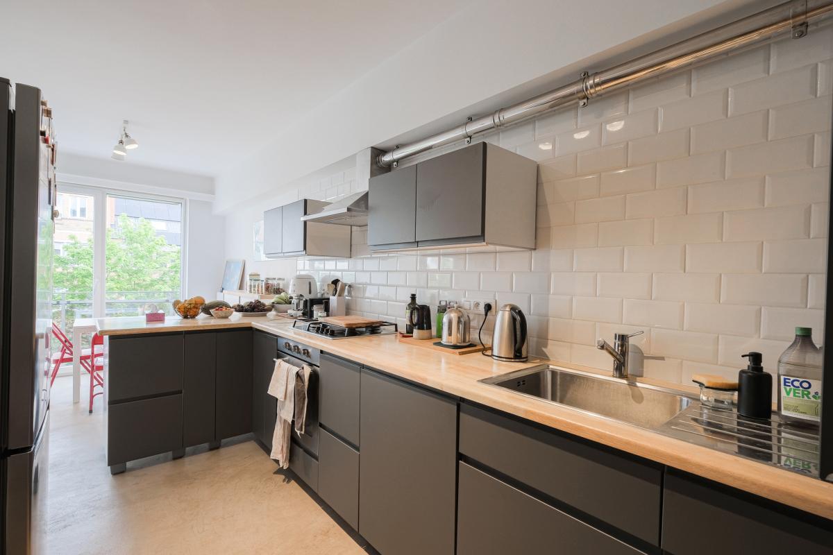 Altitude Cent:  Bel immeuble de rapport 5 unités + garage 