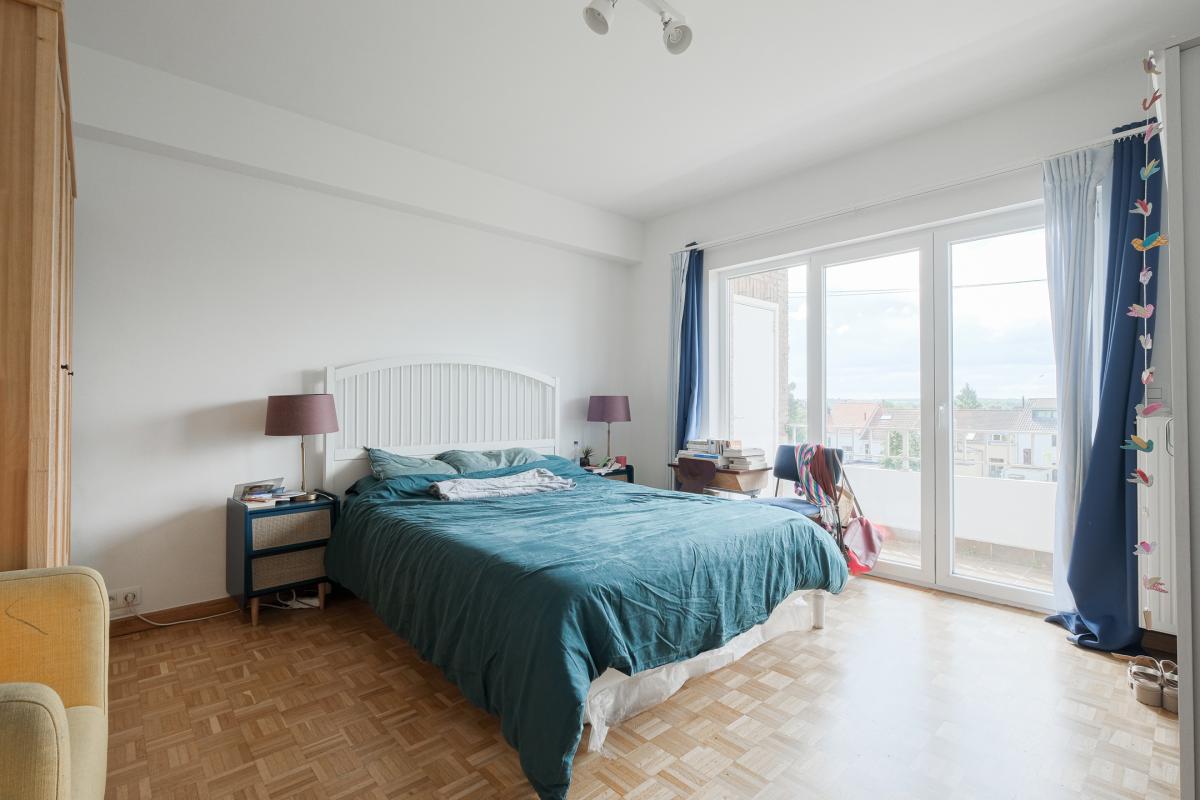 Altitude Cent:  Bel immeuble de rapport 5 unités + garage 