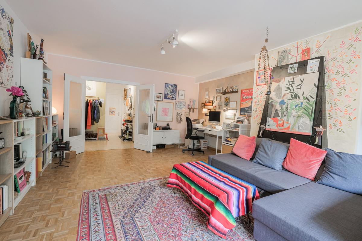 Altitude Cent:  Bel immeuble de rapport 5 unités + garage 