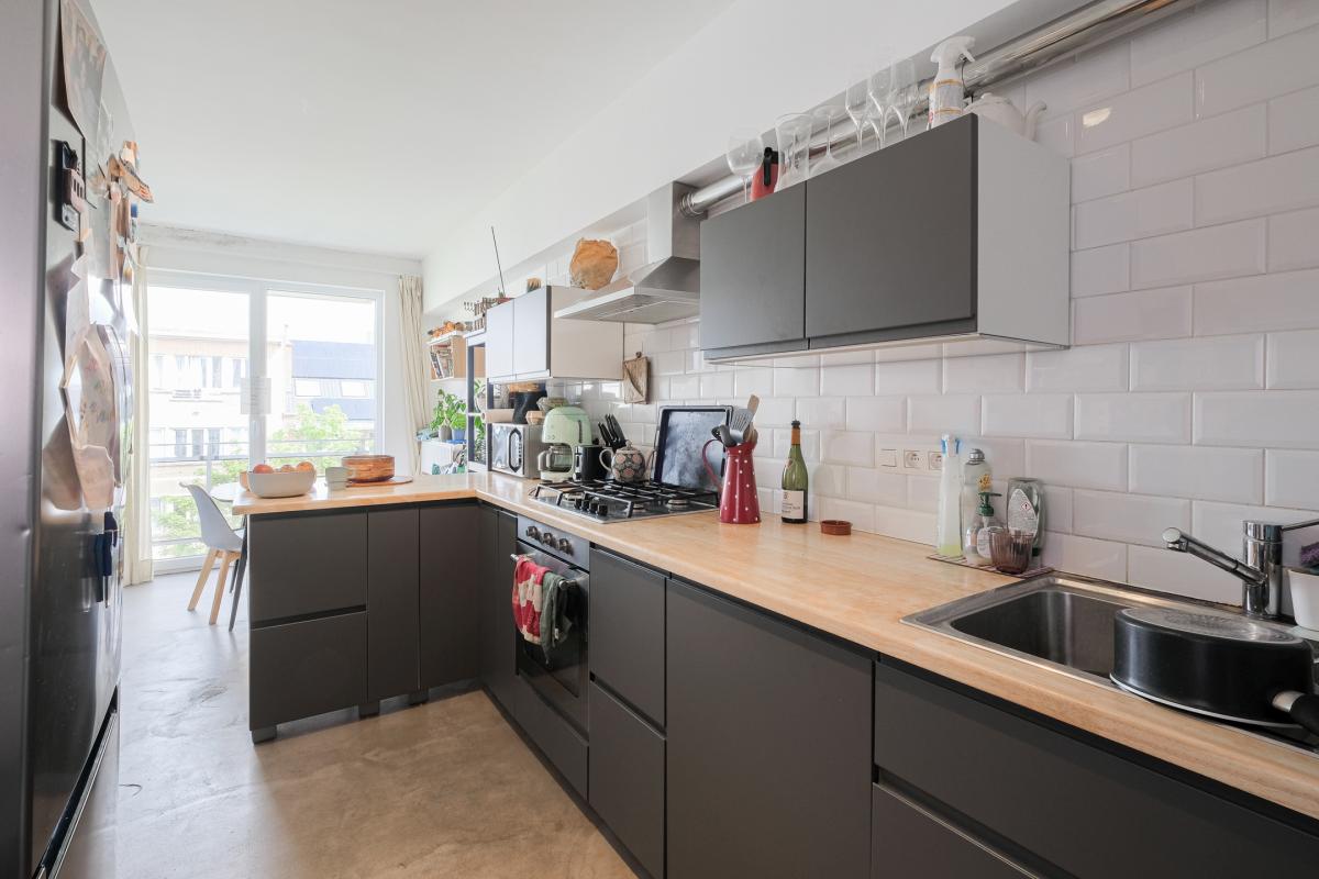 Altitude Cent:  Bel immeuble de rapport 5 unités + garage 