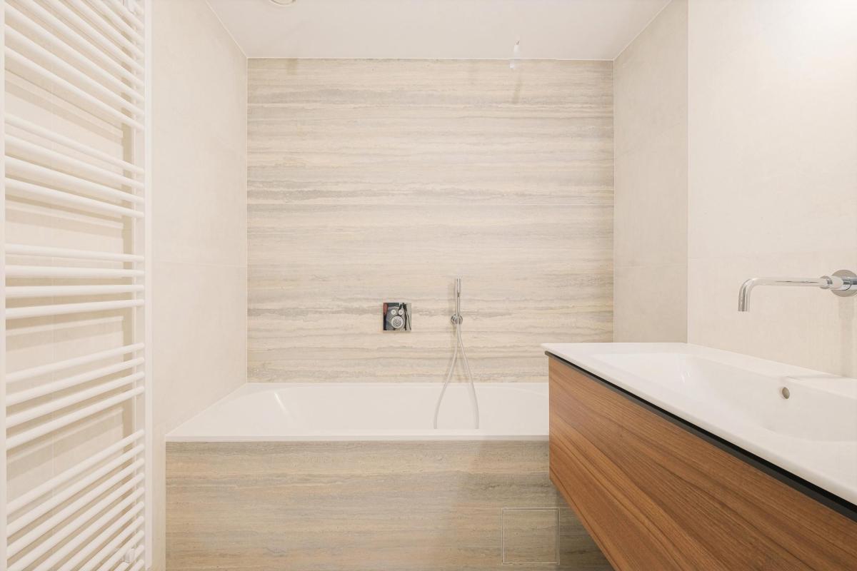 Quartier Européen : Somptueux duplex 3 chambres avec jardin 