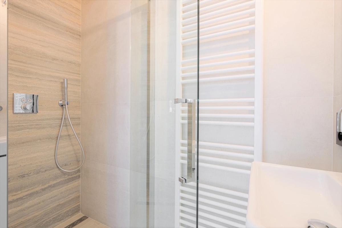 Quartier Européen : Somptueux duplex 3 chambres avec jardin 