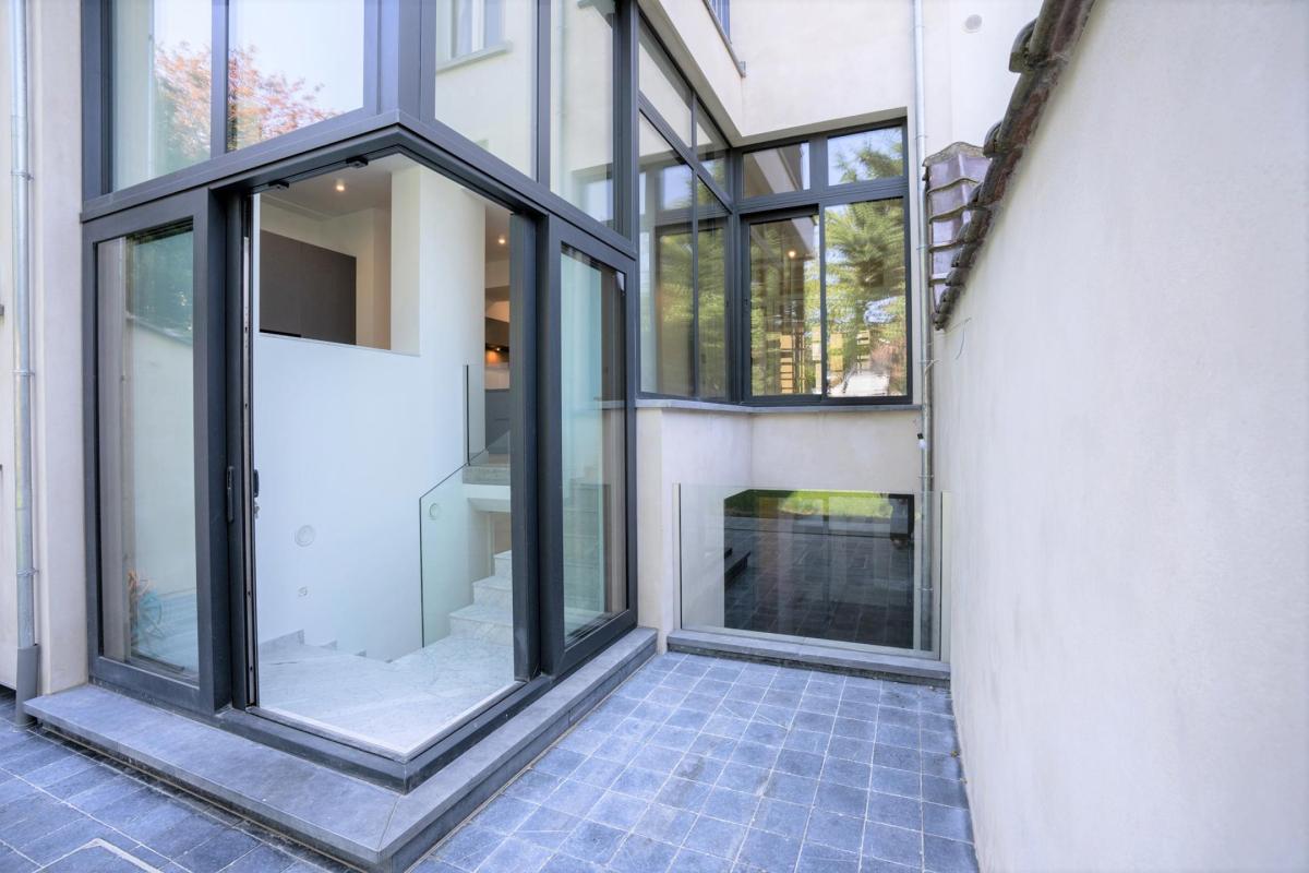 Quartier Européen : Somptueux duplex 3 chambres avec jardin 